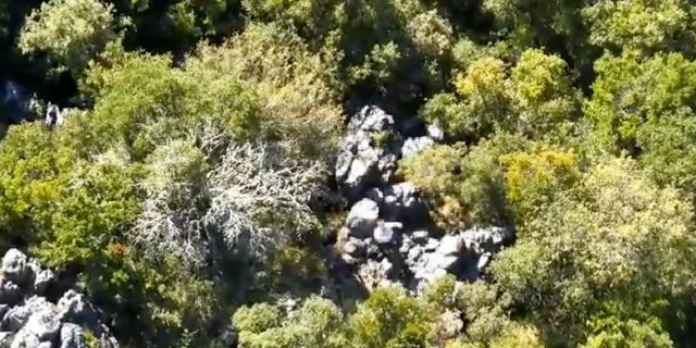 Κέρκυρα: Περιπέτεια για δύο περιπατητές – Η στιγμή που τους εντοπίζει το drone